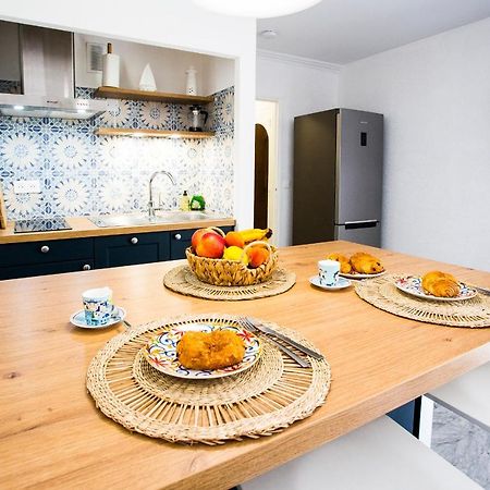 Romantic Sea View Studio, Steps Away From The Beach Antibes Eksteriør bilde