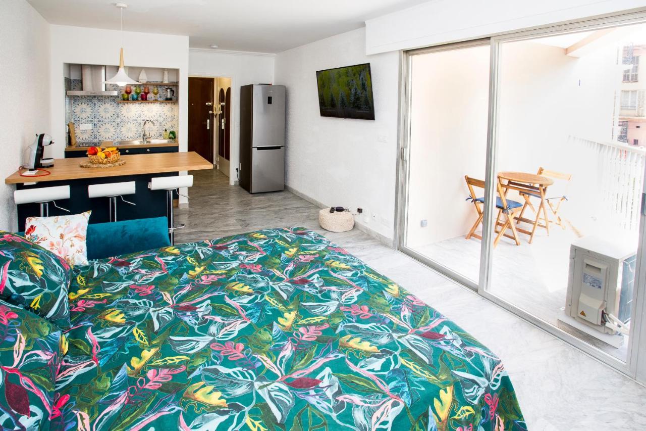 Romantic Sea View Studio, Steps Away From The Beach Antibes Eksteriør bilde